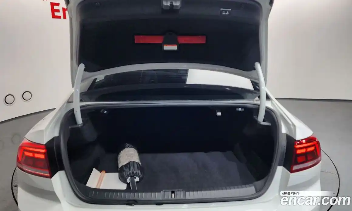 Volkswagen Passat 2021 2.0 Автомат в Москве № 168589, фото 20