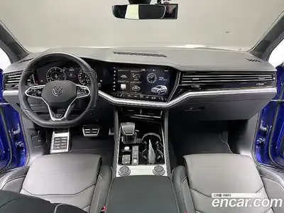 Volkswagen Touareg 2023 3.0 Автомат в Москве № 169168, миниатюра 7