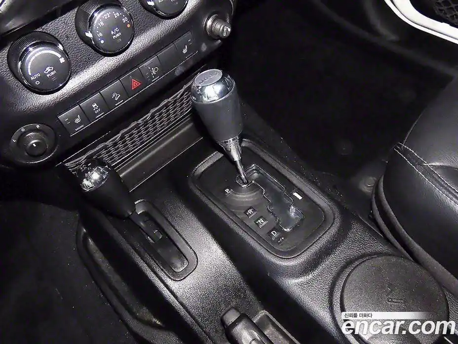 Jeep Wrangler 2014 2.8 Автомат в Москве № 170040, фото 12