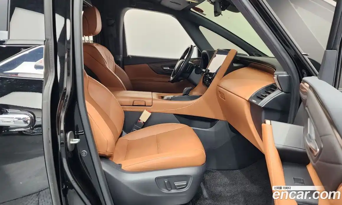 Toyota Alphard 2024 2.5 Автомат в Москве № 170272, фото 18