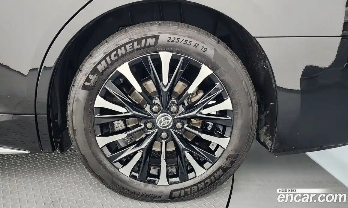 Toyota Alphard 2024 2.5 Автомат в Москве № 170272, фото 8