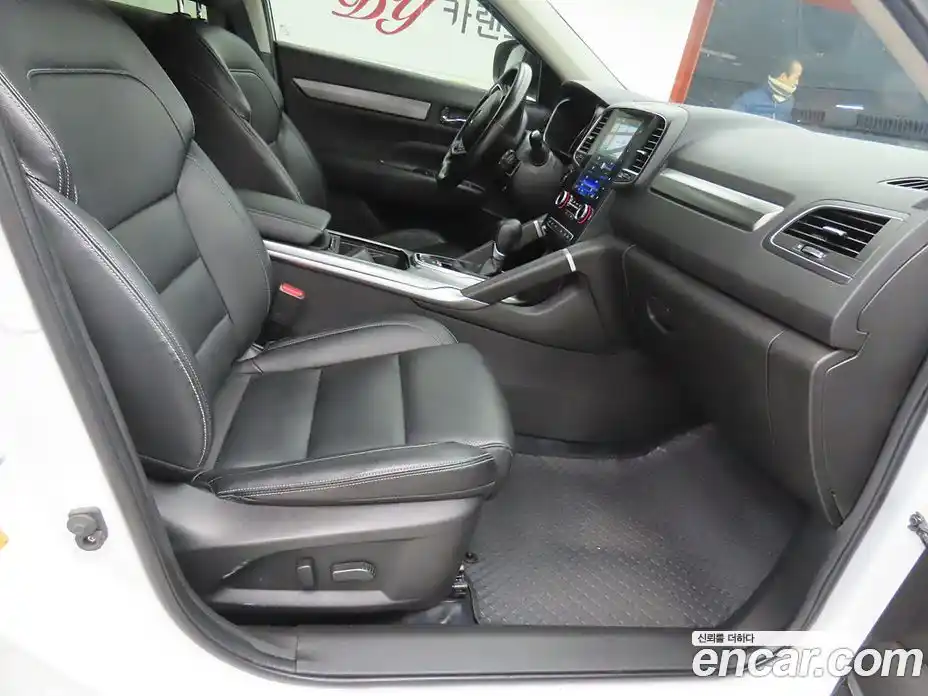 Renault QM6 2023 2.0 Автомат в Москве № 186239, фото 6