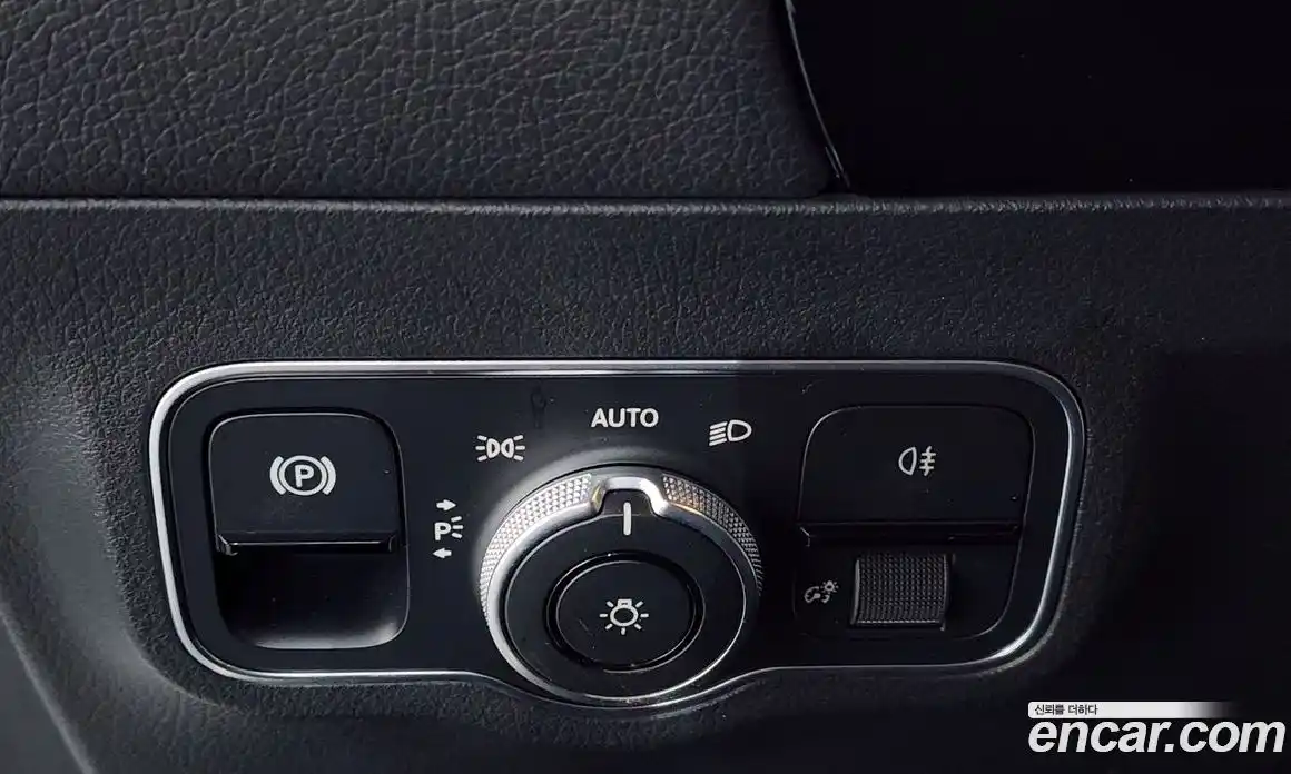 Mercedes-Benz GLA-Class 2020 2.0 Автомат в Москве № 194478, фото 14