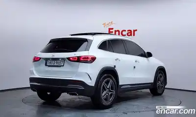 Mercedes-Benz GLA-Class 2020 2.0 Автомат в Москве № 194478, миниатюра 2