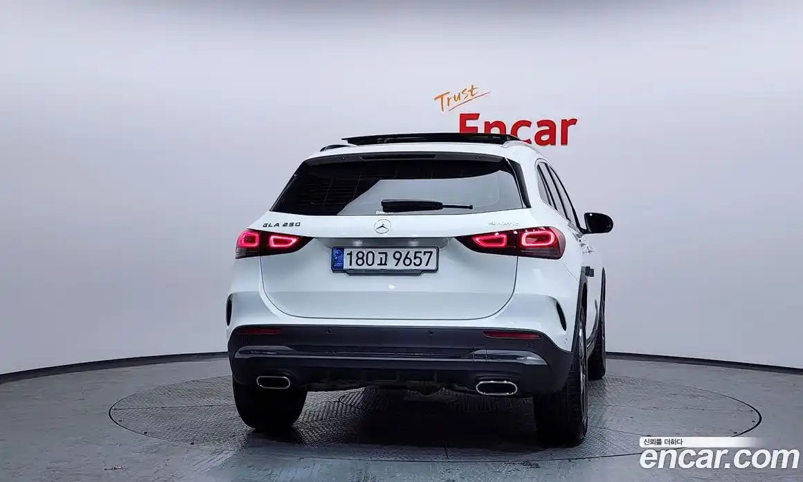 Mercedes-Benz GLA-Class 2020 2.0 Автомат в Москве № 194478, фото 4