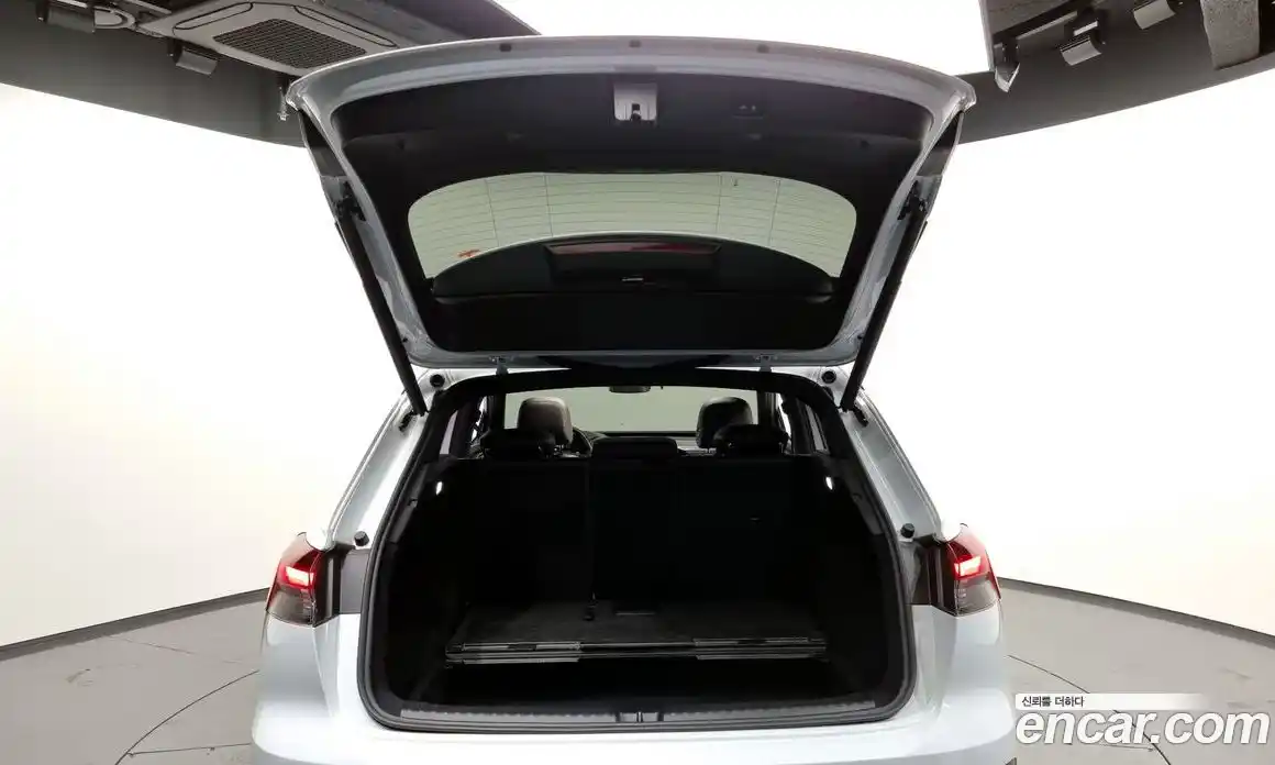 Audi Q4 e-tron 2023 0.2 Автомат в Москве № 196038, фото 11