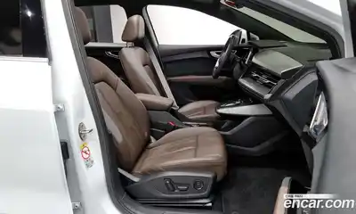 Audi Q4 e-tron 2023 0.2 Автомат в Москве № 196038, миниатюра 3