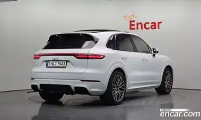 Porsche Cayenne 2023 3.0 Автомат в Москве № 197405, миниатюра 2