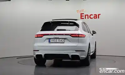 Porsche Cayenne 2023 3.0 Автомат в Москве № 197405, миниатюра 4