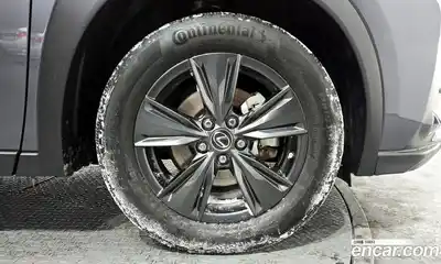 Lexus UX 2024 2.0 Автомат в Москве № 198827, миниатюра 9