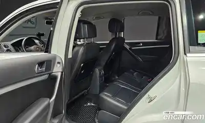 Volkswagen Tiguan 2013 2.0 Автомат в Москве № 215295, миниатюра 2