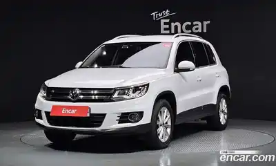 Volkswagen Tiguan 2013 2.0 Автомат в Москве № 215295, миниатюра 4