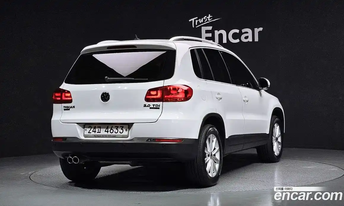 Volkswagen Tiguan 2013 2.0 Автомат в Москве № 215295, фото 7