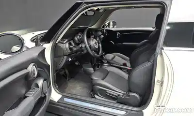 Mini Cooper 2019 1.5 Автомат в Москве № 221506, миниатюра 11