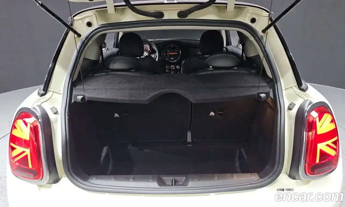 Mini Cooper 2019 1.5 Автомат в Москве № 221506, фото 15