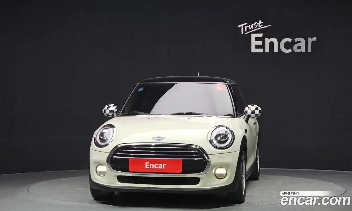 Mini Cooper 2019 1.5 Автомат в Москве № 221506, фото 16