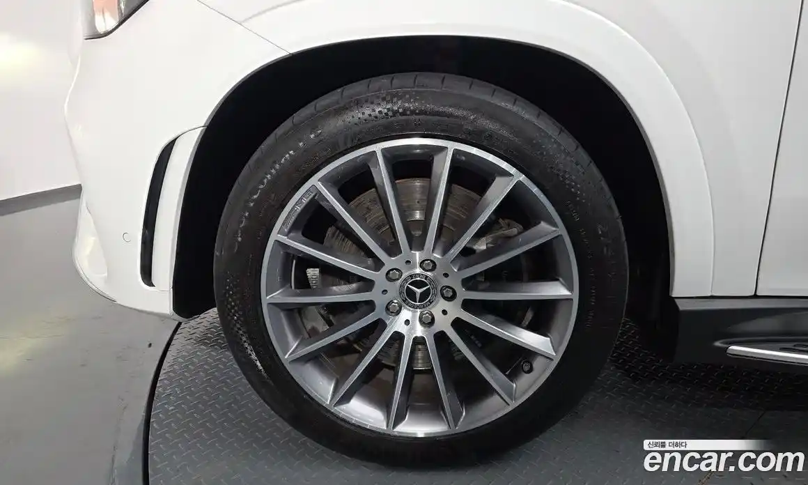 Mercedes-Benz GLE-Class 2023 2.9 Автомат в Москве № 224725, фото 3