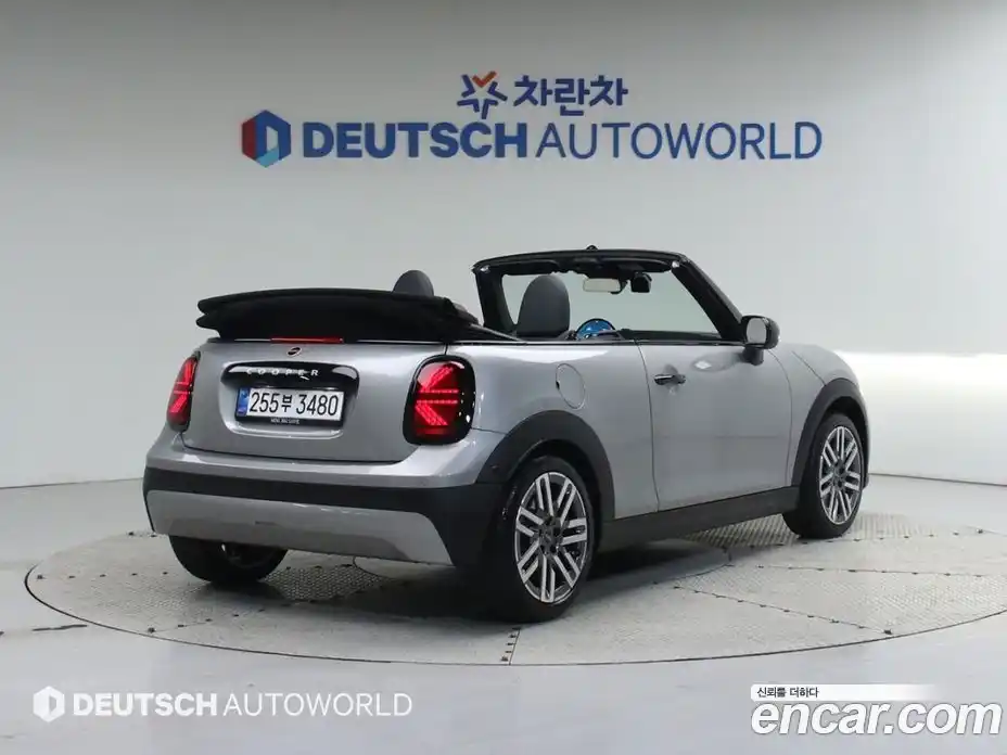 Mini Cooper Convertible 2025 2.0 Автомат в Москве № 225487, фото 2