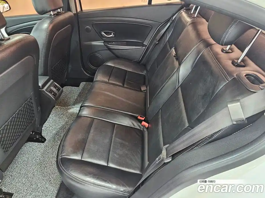 Renault SM3 2011 1.6 Автомат в Москве № 227384, фото 20