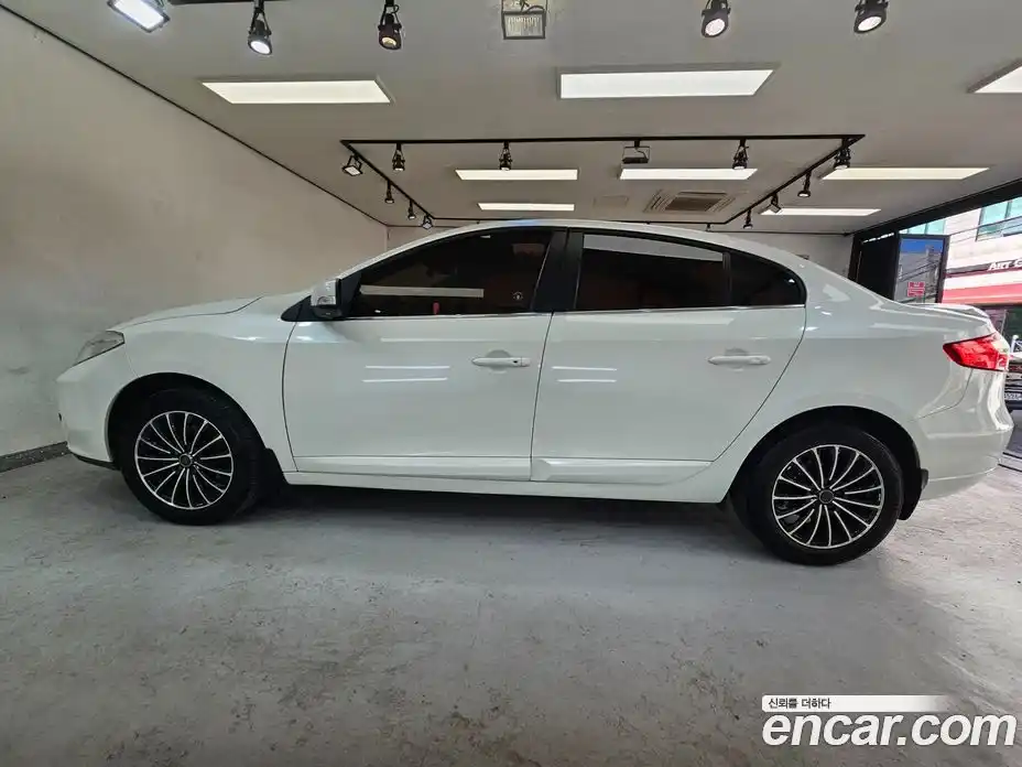 Renault SM3 2011 1.6 Автомат в Москве № 227384, фото 4