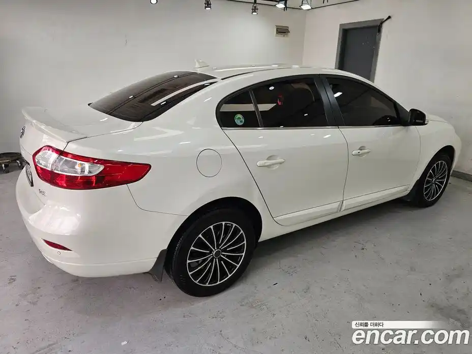 Renault SM3 2011 1.6 Автомат в Москве № 227384, фото 5