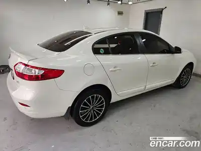 Renault SM3 2011 1.6 Автомат в Москве № 227384, миниатюра 5