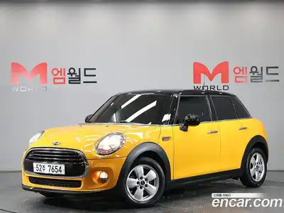 Mini Cooper 2017 1.5 Автомат в Москве № 228822, миниатюра 3