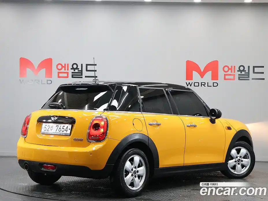 Mini Cooper 2017 1.5 Автомат в Москве № 228822, фото 4
