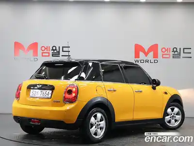 Mini Cooper 2017 1.5 Автомат в Москве № 228822, миниатюра 4