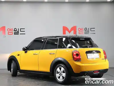 Mini Cooper 2017 1.5 Автомат в Москве № 228822, миниатюра 5