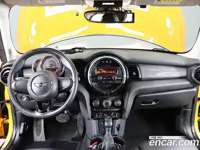 Mini Cooper 2017 1.5 Автомат в Москве № 228822, миниатюра 6