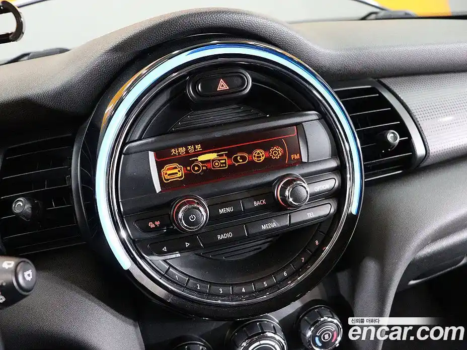 Mini Cooper 2017 1.5 Автомат в Москве № 228822, фото 9