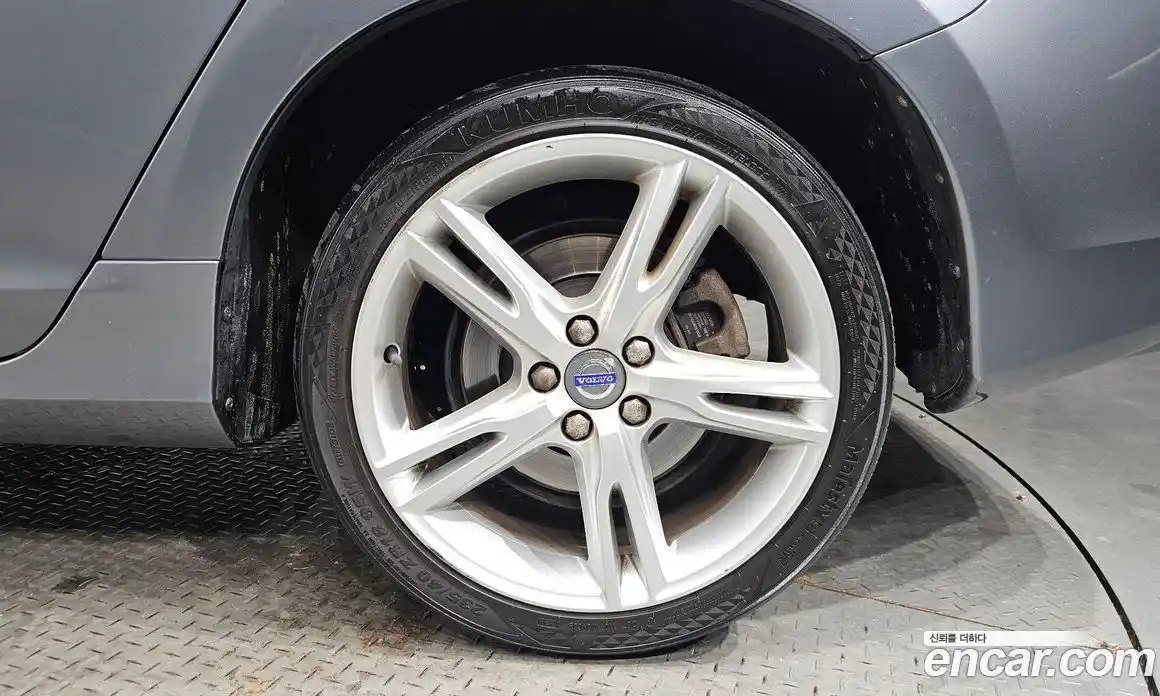 Volvo S60 2017 2.0 Автомат в Москве № 230474, фото 11