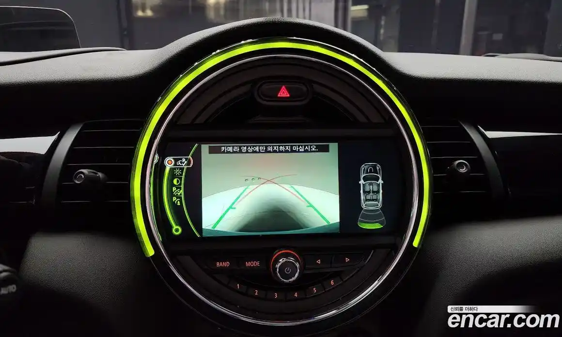 Mini Cooper Convertible 2016 1.5 Автомат в Москве № 231480, фото 13