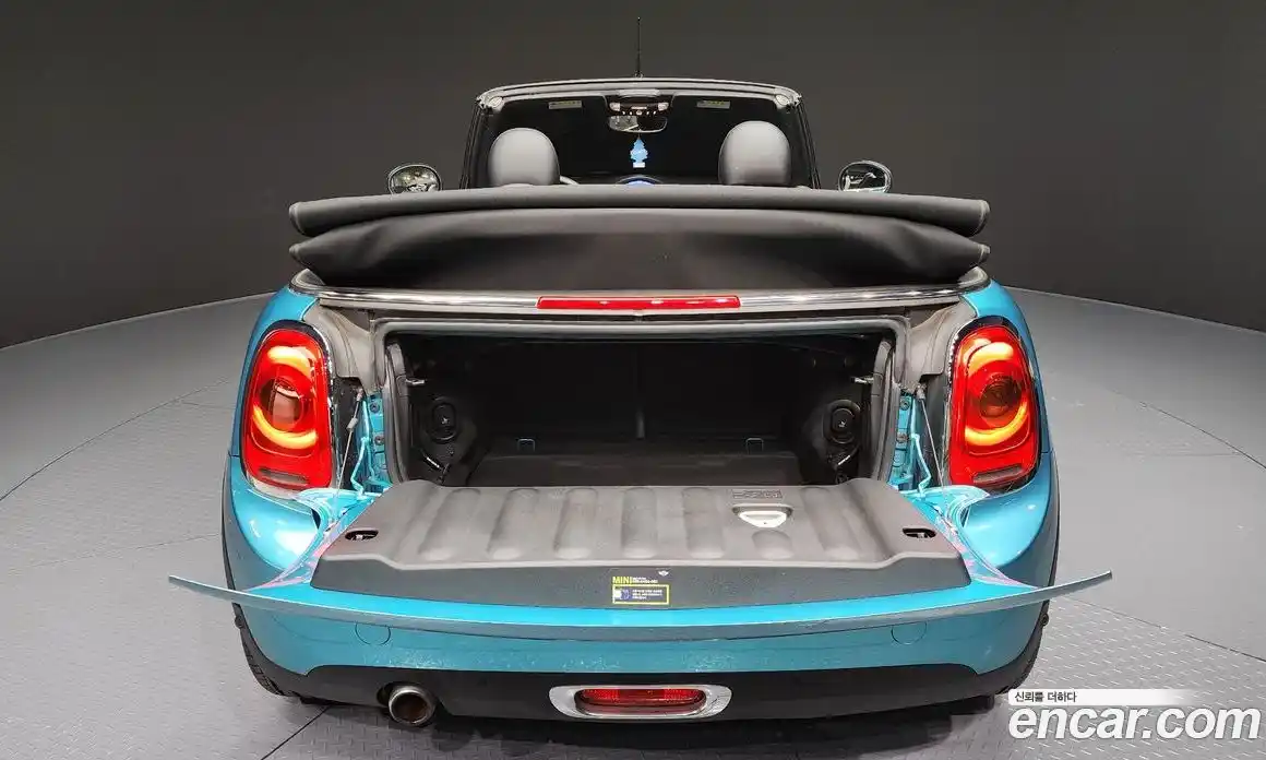 Mini Cooper Convertible 2016 1.5 Автомат в Москве № 231480, фото 9