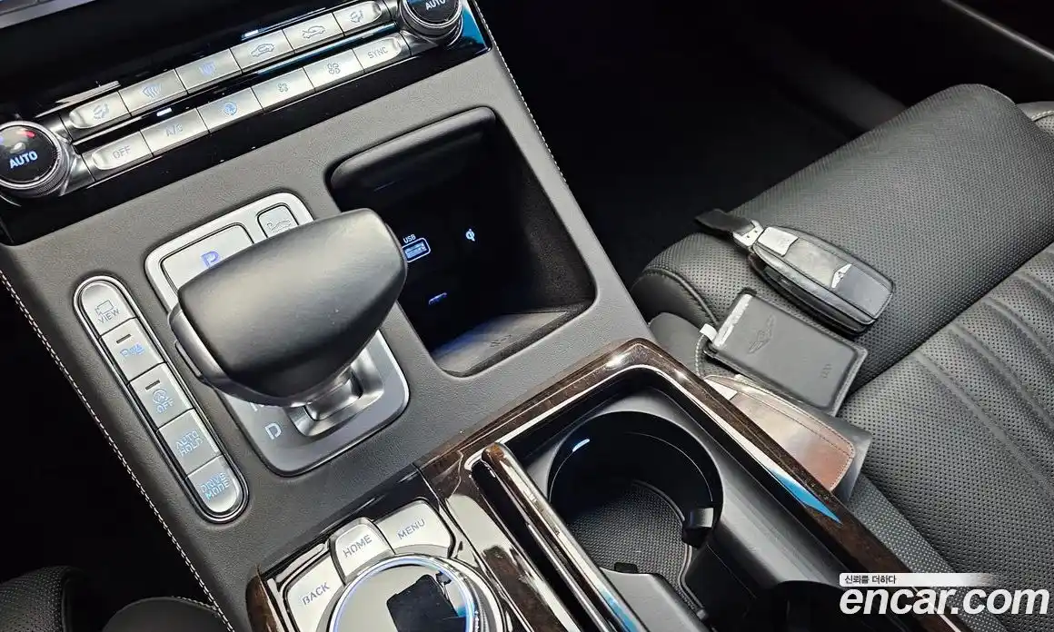 Genesis G90 2019 3.8 Автомат в Москве № 23313, фото 1