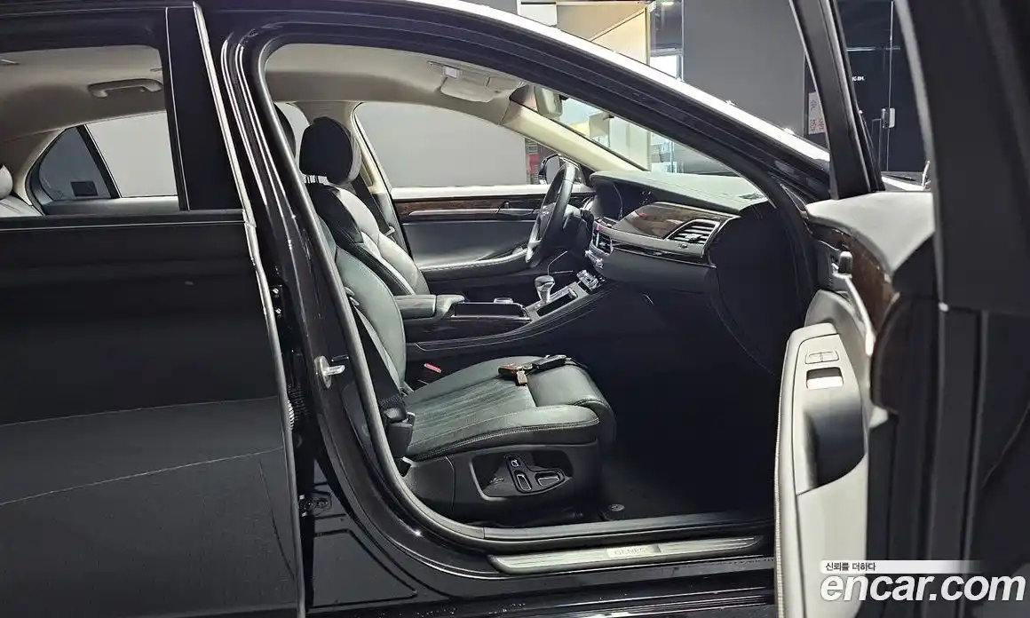 Genesis G90 2019 3.8 Автомат в Москве № 23313, фото 16