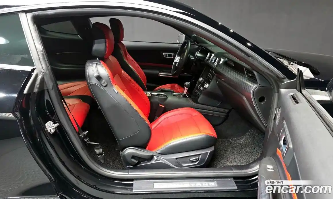 Ford Mustang 2019 2.3 Автомат в Москве № 233240, фото 11