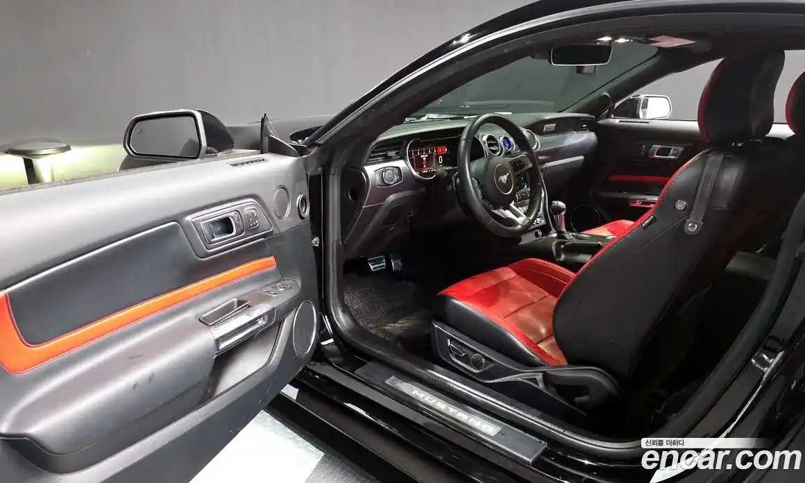 Ford Mustang 2019 2.3 Автомат в Москве № 233240, фото 10