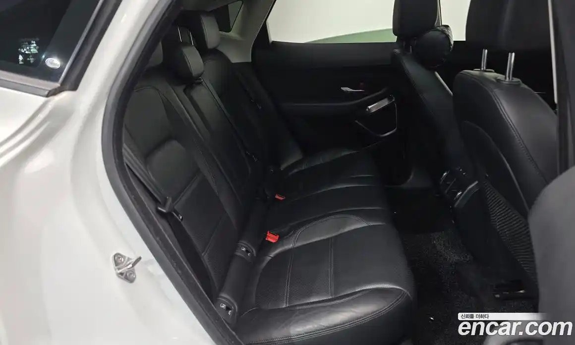 Jaguar E-Pace 2019 2.0 Автомат в Москве № 240336, фото 14