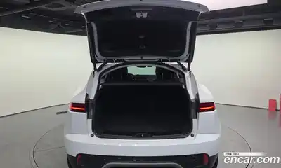 Jaguar E-Pace 2019 2.0 Автомат в Москве № 240336, миниатюра 10