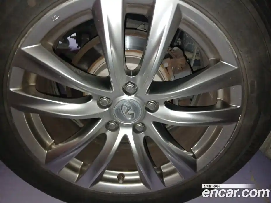 Infiniti Q70 2015 3.0 Автомат в Москве № 256214, фото 12