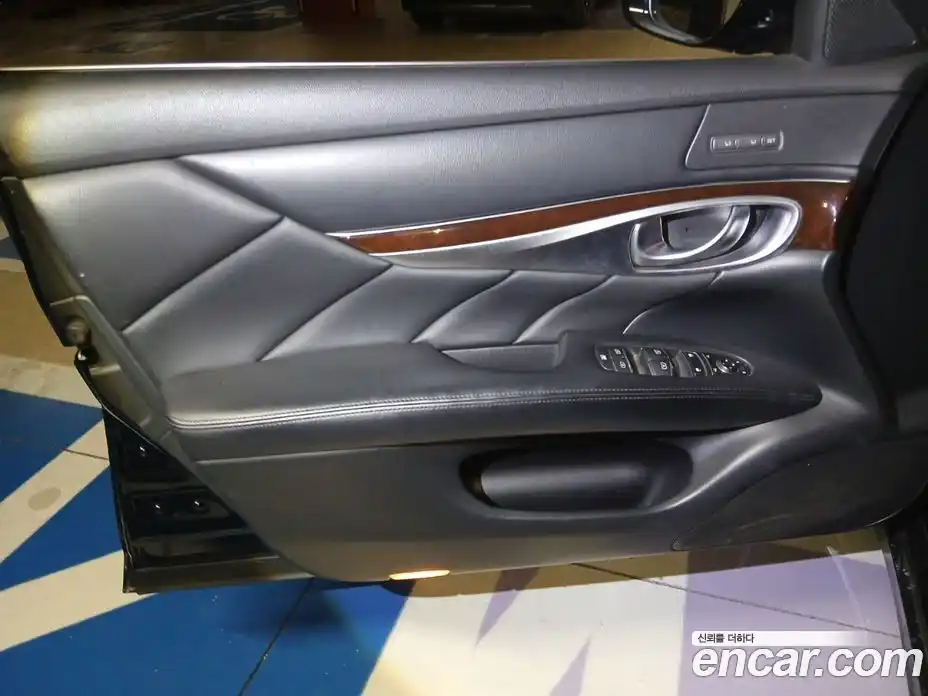 Infiniti Q70 2015 3.0 Автомат в Москве № 256214, фото 18