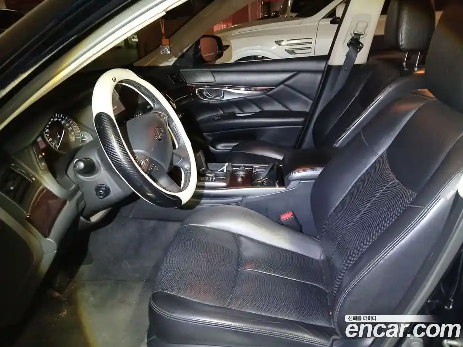 Infiniti Q70 2015 3.0 Автомат в Москве № 256214, фото 20