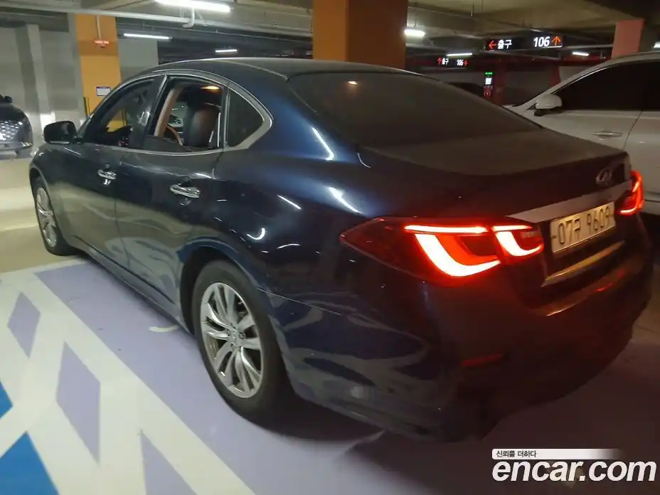 Infiniti Q70 2015 3.0 Автомат в Москве № 256214, фото 7