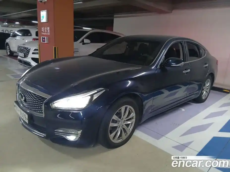 Infiniti Q70 2015 3.0 Автомат в Москве № 256214, фото 10