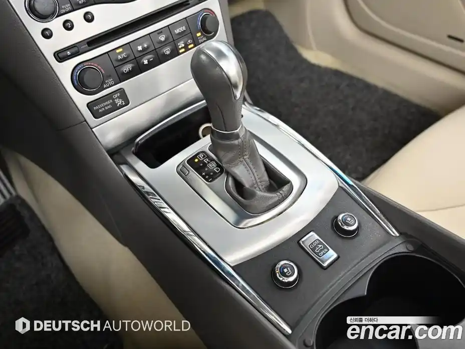 Infiniti Q60 2014 3.7 Автомат в Москве № 269236, фото 9