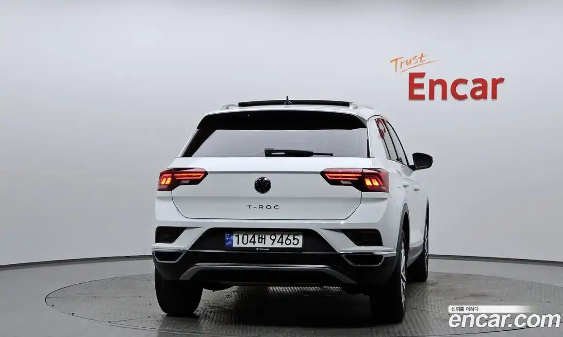 Volkswagen T-Roc 2021 2.0 Автомат в Москве № 276328, фото 16