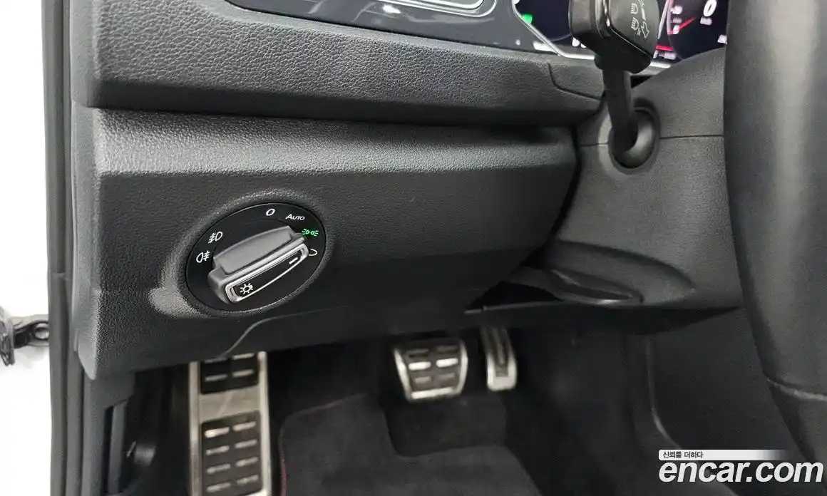 Volkswagen T-Roc 2021 2.0 Автомат в Москве № 276328, фото 18