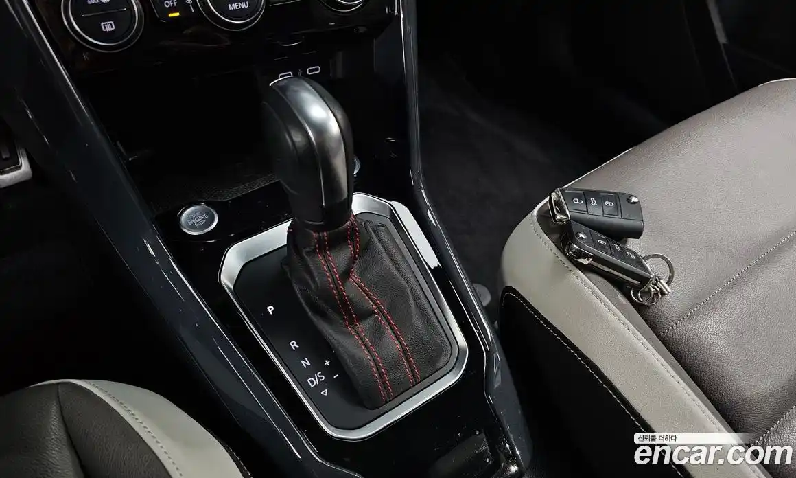 Volkswagen T-Roc 2021 2.0 Автомат в Москве № 276328, фото 3